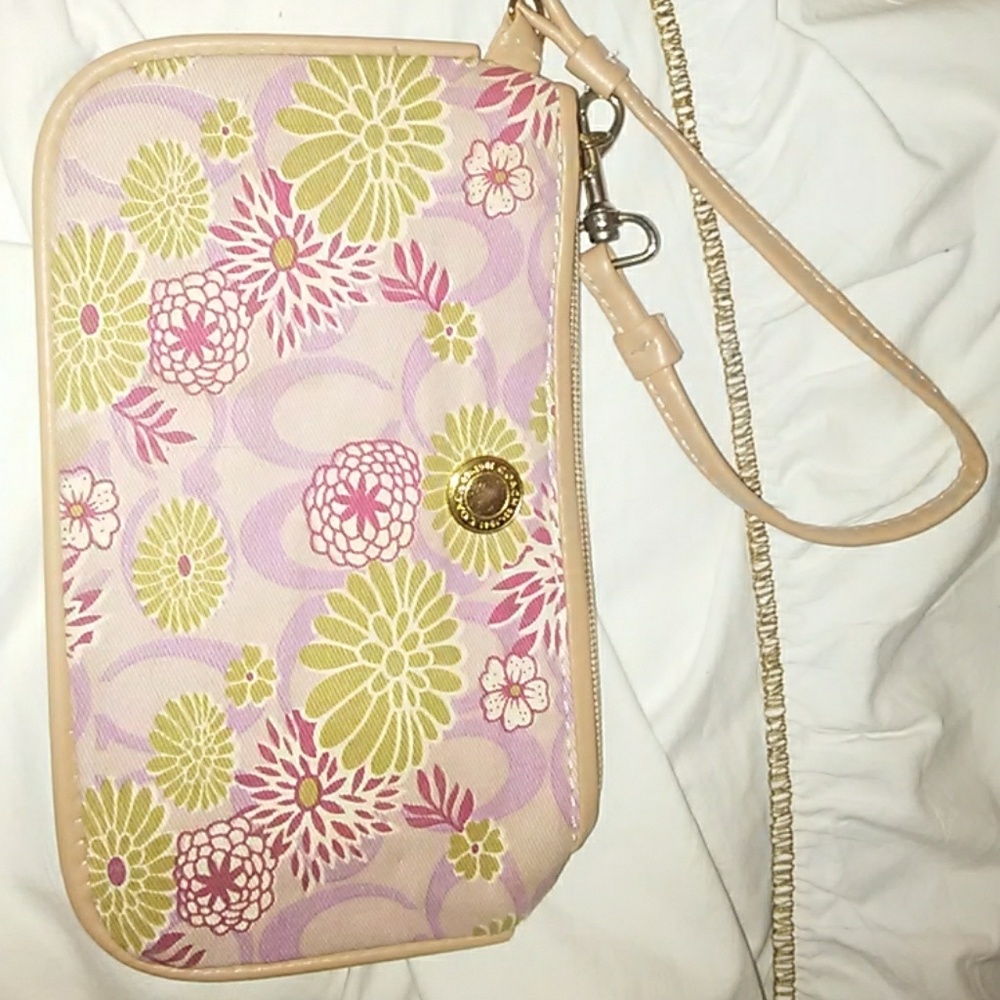 Authentic Coach clutch